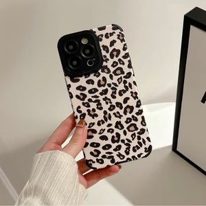 Leopard Print Apple iPhone 14 Pro Max / 14 Pro / 14 / 13 Pro Max / 13 Pro Case